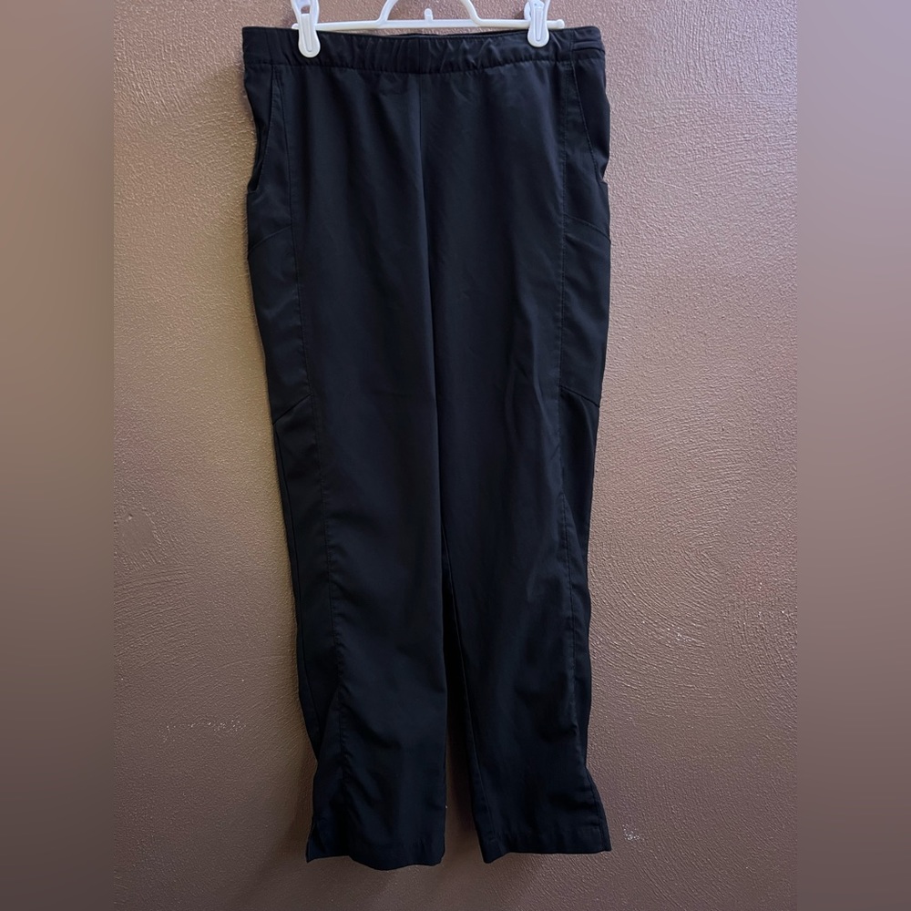 Wonder wink straight scrub pants